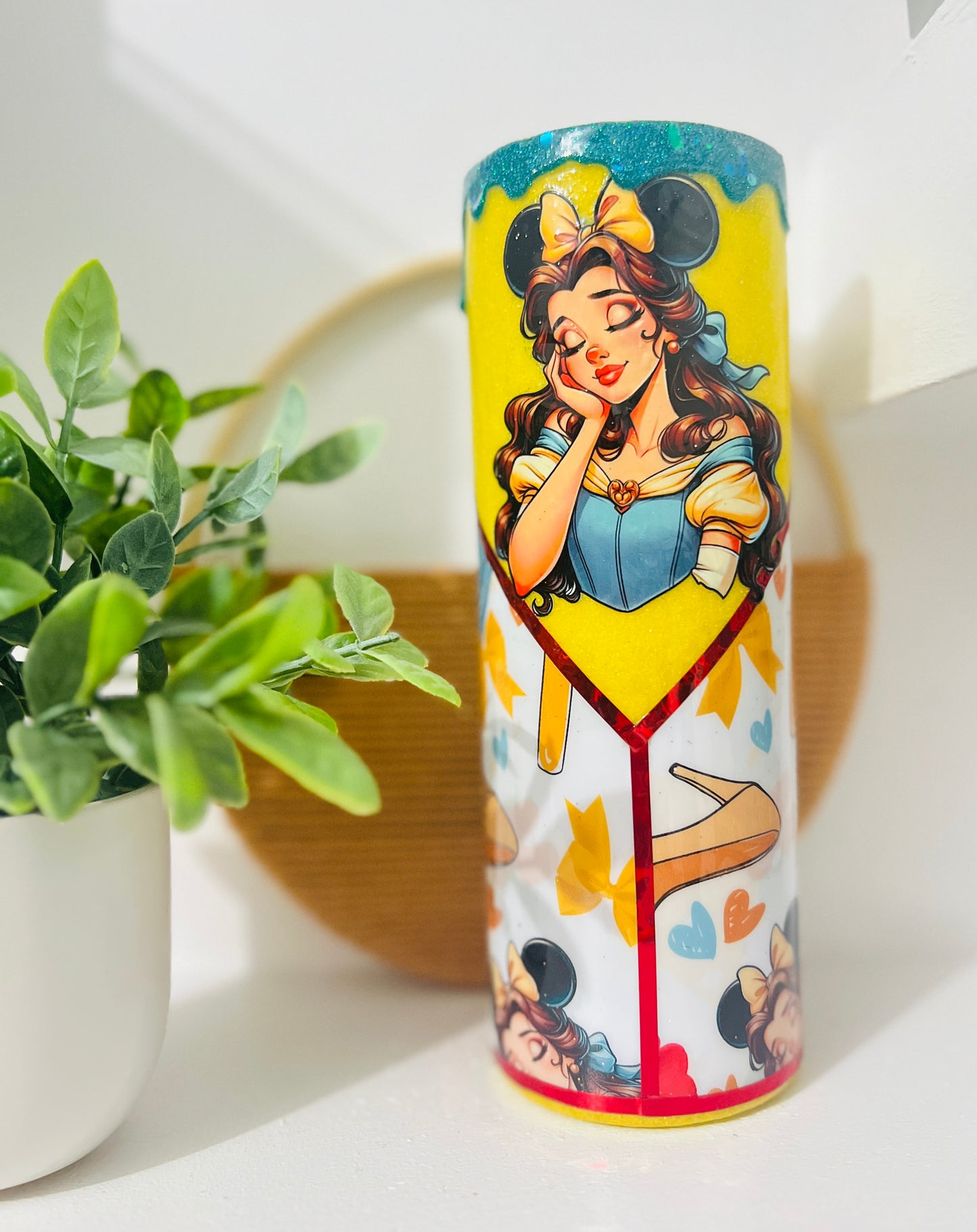 Princess MakeUp Skinny Resin Tumbler 20 onz